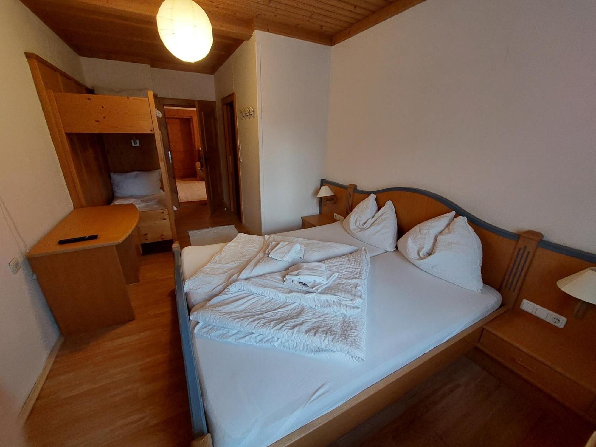 Gasthof Zur Post Taxenbach Rom bilde